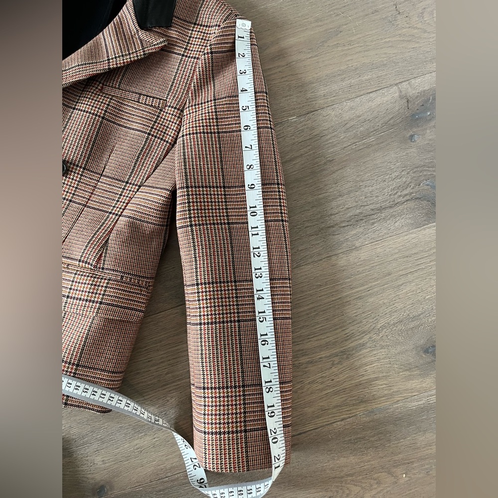 MIU MIU Red Black White Houndstooth Cropped Blazer with Leather Collar - Picture 4 of 8